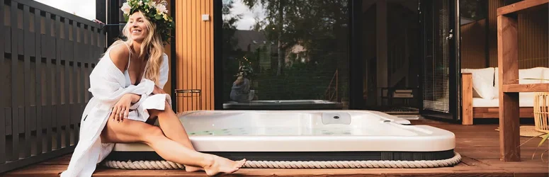 Hot tubs in summer: what you need to know about choosing, installing, cooling, and maintaining your water