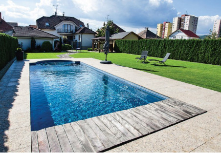 The installation of a pool. What you need to know about the types and accessories of pools