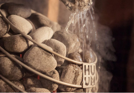 Can You Pour Water on an Electric Sauna Heater? Proper Use and Common Mistakes