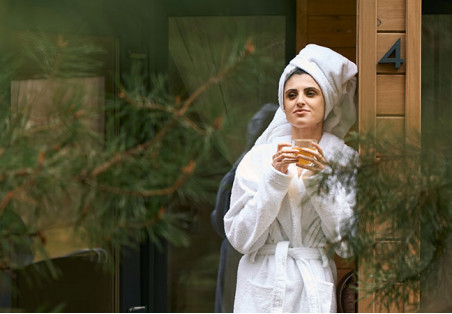 Hot Water Ritual: Why Warm Water Helps You Relax – and Why Sauna Heat Goes Further