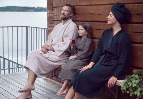 Sauna Clothing: Synthetic Fabrics Don’t Belong Here