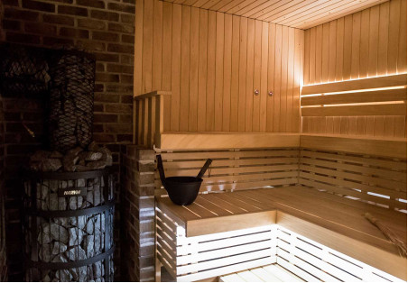 The installation of a sauna is a hard task for everyone having it