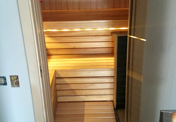 Sauna with Aroma and Water Dosing System