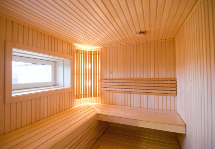 Minimalist Linden Wood Sauna