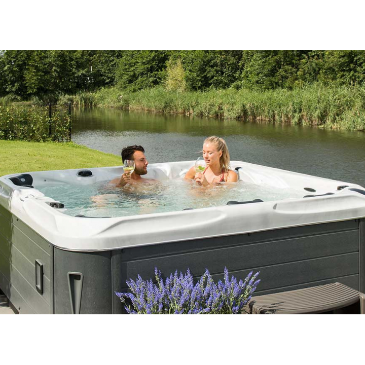 SPA Massage Pool - DESIRE