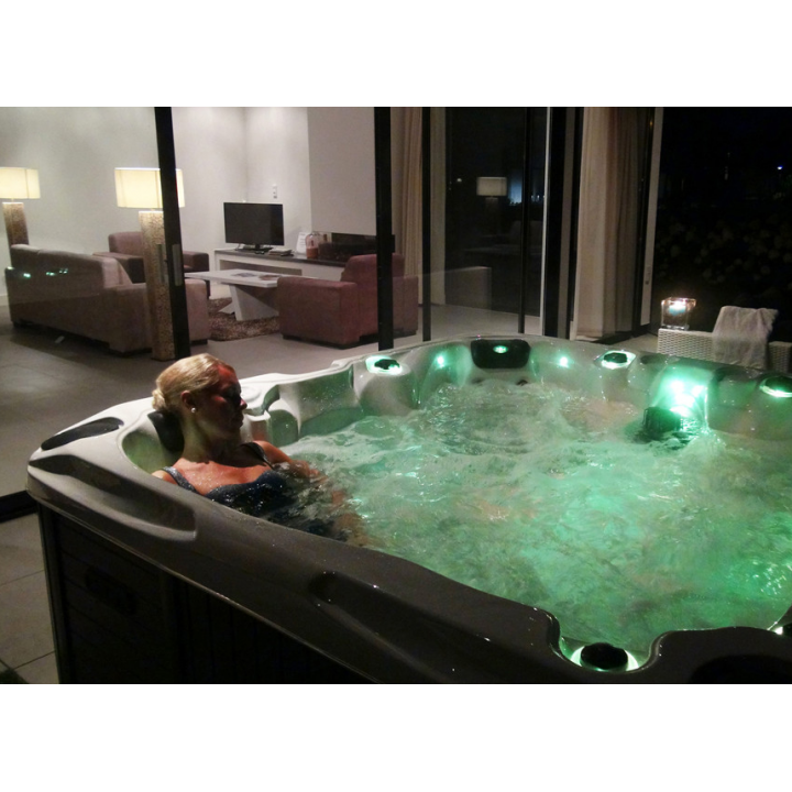 SPA Massage Pool - DESIRE