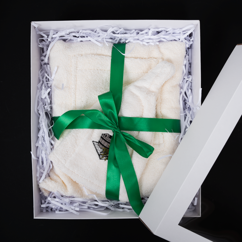 Gift set in a gift box for Her - CREAMY. Apron and hat for sauna