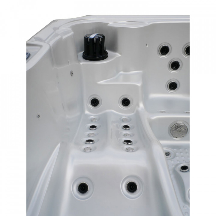 ELVIONA ALVIA outdoor hot tub, 6-person