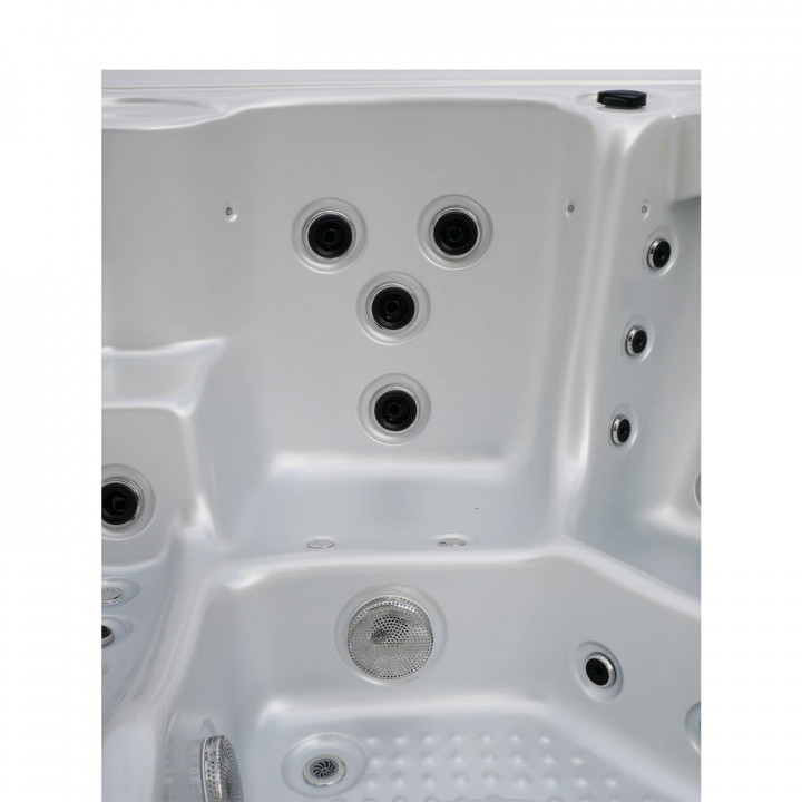ELVIONA ALVIA outdoor hot tub, 6-person
