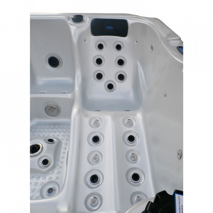 ELVIONA ALVIA outdoor hot tub, 6-person