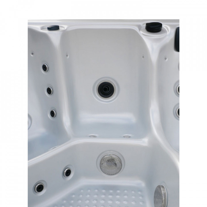 ELVIONA ALVIA outdoor hot tub, 6-person