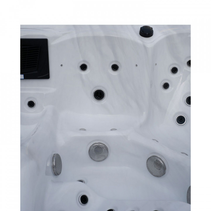 ELVIONA ELORIA outdoor hot tub, 6-person