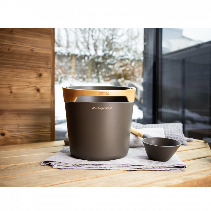 HARVIA Helmi sauna bucket and ladle set, dark brown