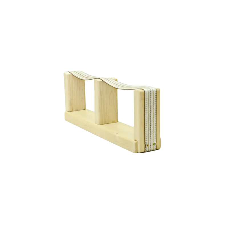 Sauna footrest with tie