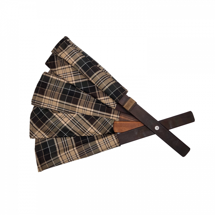 Sauna fan, dark checkered material