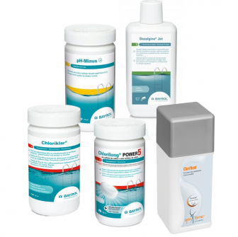 Maintenance kit for hot tub or spa, with chlorine