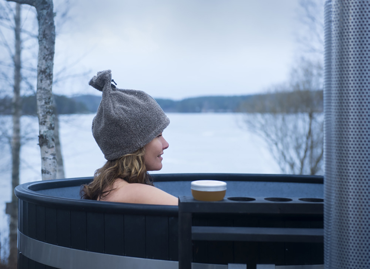 Why sauna hats are used?