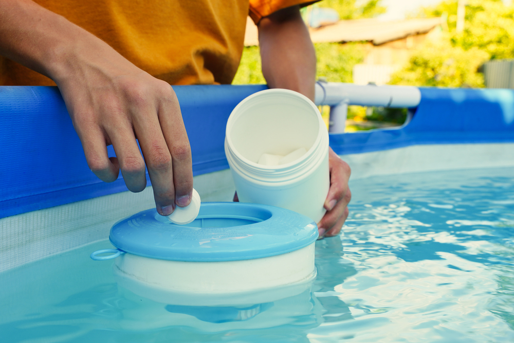 Chlorine for the pool, how and what to choose