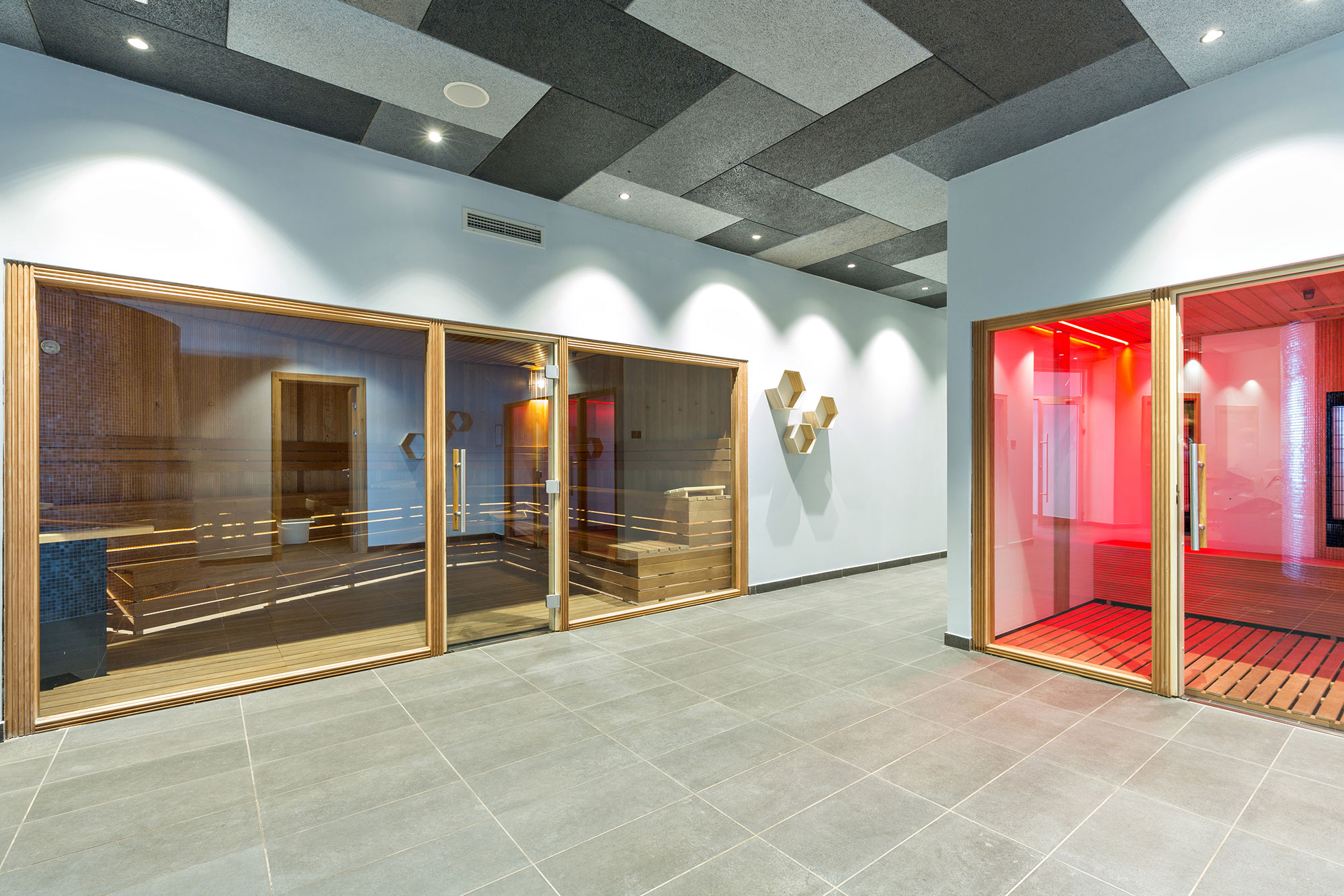 sauna and infrared sauna