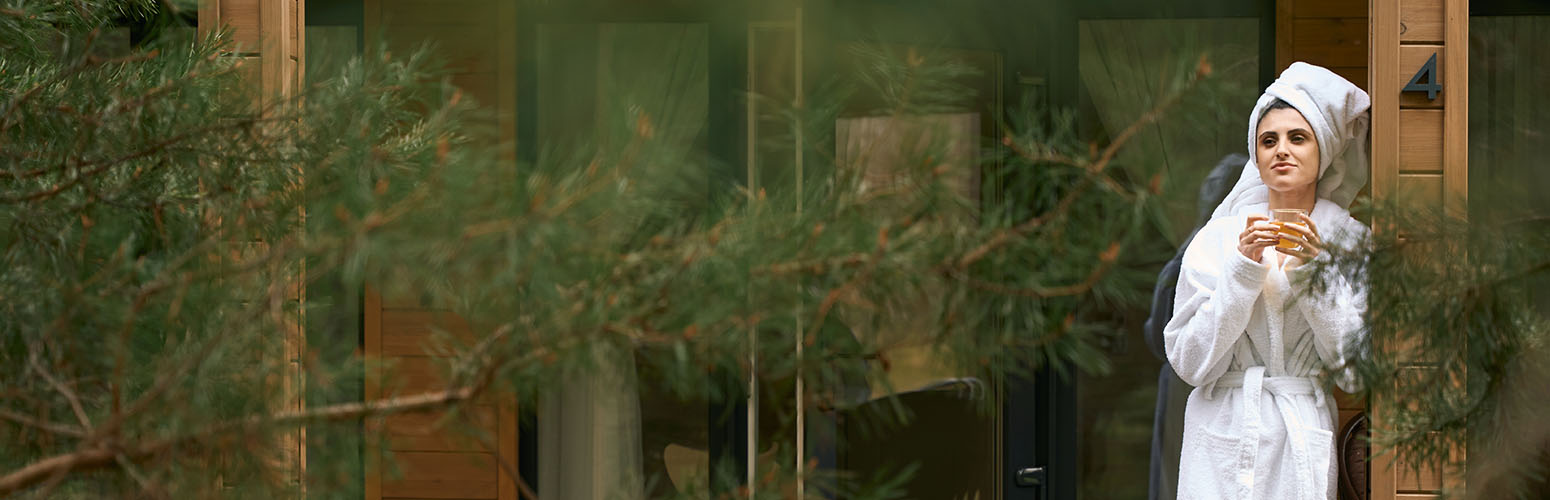 Hot Water Ritual: Why Warm Water Helps You Relax – and Why Sauna Heat Goes Further