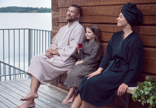 Sauna Clothing: Synthetic Fabrics Don’t Belong Here