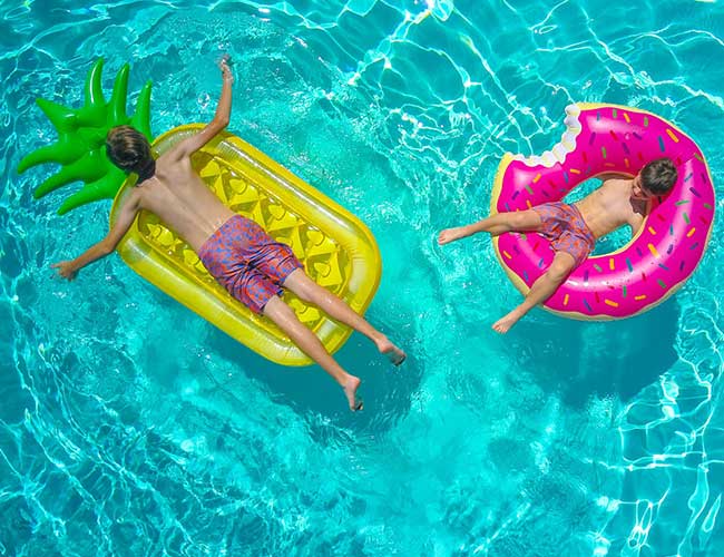 Keeping children's swimming pool water clean: health and safety without chlorine